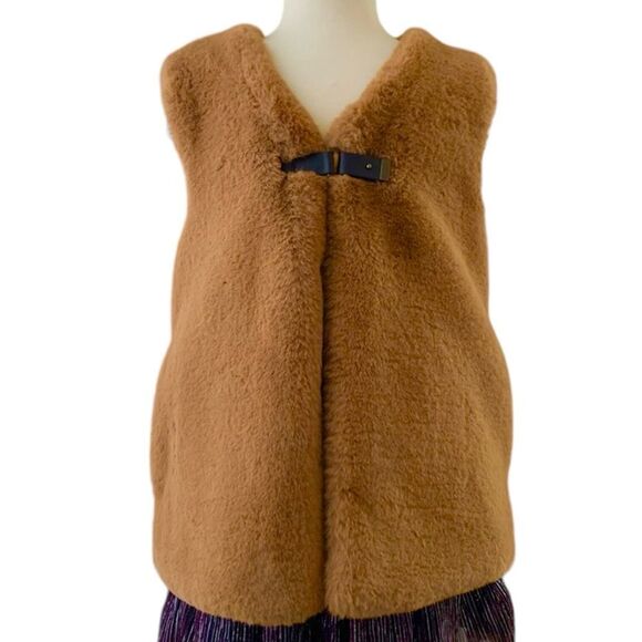 ZARA‎ FAUX FUR Front Buckle Vest, GIRLS SIZE 9-10 - Picture 5 of 11